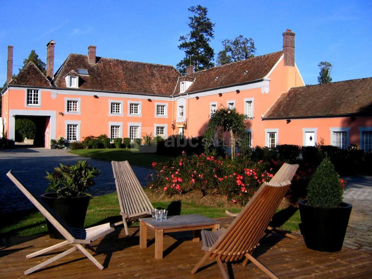 Le Manoir De Villefermoy Les Ecrennes Luaran gambar